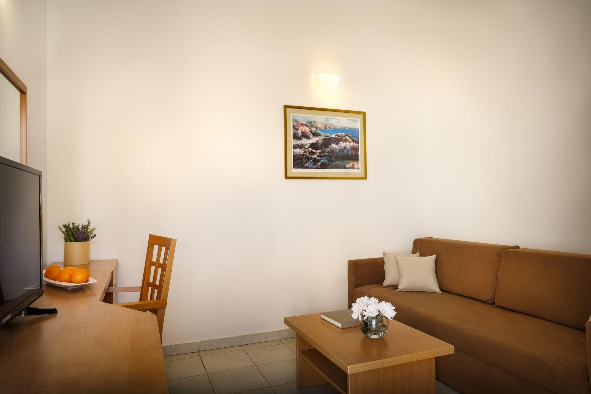 Maistra Select Amarin Resort